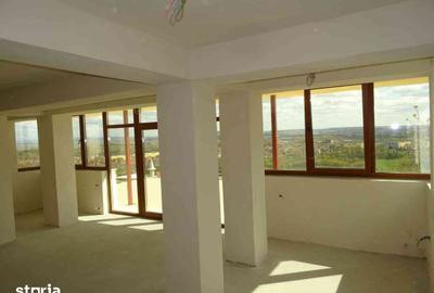 Casă cu 5 camere cu Teren 640 Mp în Central - 16