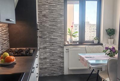 Apartament cu 3 camere decomandat în Titan - 16