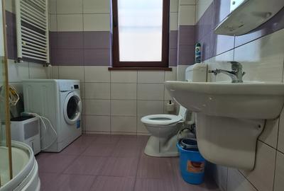 Garsoniera la 10 minute de metrou Aparatorii Patriei in zona de case DB1652 - 8