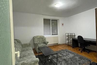 Apartament cu 2 camere decomandat în Cornișa - 1