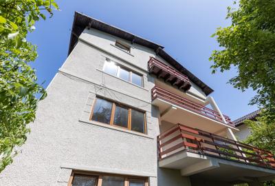 Vila in Bușteni cu vedere spre vf. Caraiman
