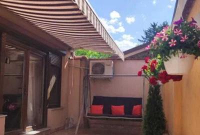 3 camere | decomandat | Metrou Jiului | 2 Parcari | Curte proprie