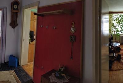 Apartament cu 3 camere decomandat în Reghin - 9