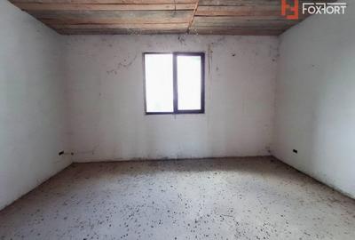 Casă individuală cu 13 camere cu Canalizare în Recaș - 25