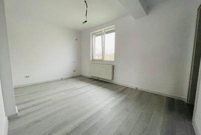 Casă cu 4 camere cu Teren 250 Mp în Domnești - 1