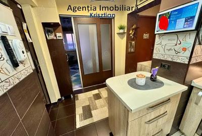 Apartament cu 2 camere decomandat în Micro 14