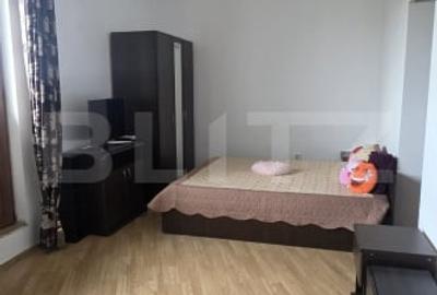 Garsoniera de vanzare, 30 mp, cu terasa de 16 mp, zona Nord