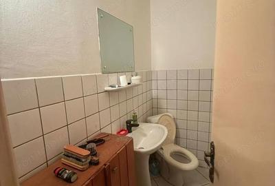 Apartament cu 3 camere decomandat în Dâmbovița - 1