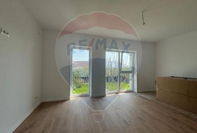 Casă individuală cu 4 camere cu Teren 450 Mp în Săbăreni - 10