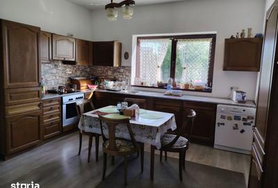 Casă cu 5 camere cu Teren 570 Mp în Ghercești - 14