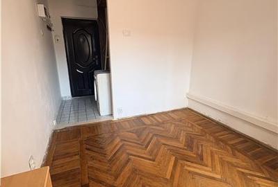 Garsonieră decomandată în Casa de Cultură - 3