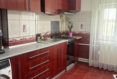 Apartament 2 camere, etaj 3 - mobilat ?i utilat - 4