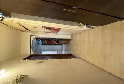 Titan- statuie Salajan,3 camere ,decomandat ,etaj 8. - 4