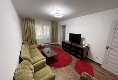 Apartament cu 3 camere nedecomandat în Micro 6 - 7