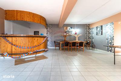 Spațiu comercial, de 1,200 mp, în Central - 15