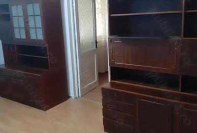 Inchiriez apartament 2 camere etaj 1 - 5