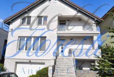 Casă cu 7 camere cu Teren 600 Mp în Andrei Mureșanu