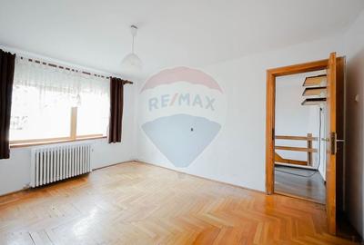 Casă cu 5 camere cu Teren 508 Mp în Central - 20