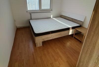 Apartament cu 3 camere semidecomandat în Morăreni - 2