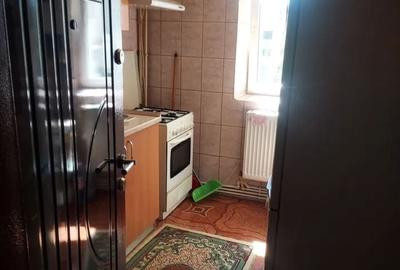 Apartament cu 3 camere in Micro 38 - 5
