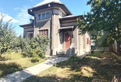 Casă cu 4 camere cu Teren 740 Mp în Cetate - 11