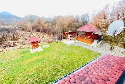 De vanzare casa de vacanta in Arpasu de Sus langa Pastravaria Albota - 6