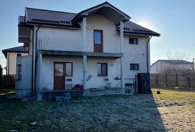 Vand casa zona Strehare?i - 2