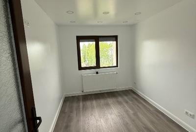 Apartament cu 3 camere semidecomandat, mobilat în Micro 40 - 11