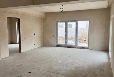 Casă cu Teren 393 Mp în Tunari