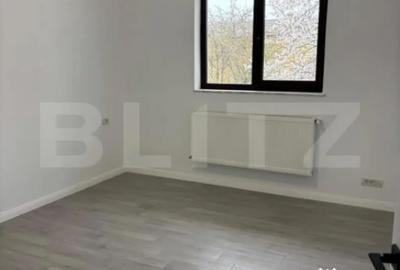 Spațiu comercial, de 49 mp, în Central - 4