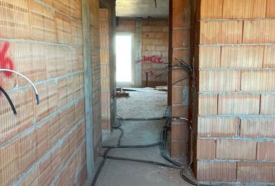 Duplex pe parter 3 camere 2 băi COMISION 0 - 6