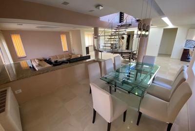 VILA CU 5 CAMERE zona Mircea Cel Batran - 25