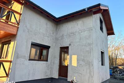 Casă cu 6 camere cu Teren 956 Mp în Porumbacu de Jos - 3