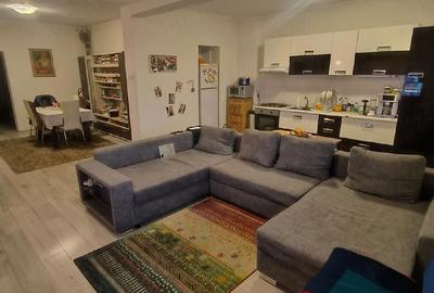 Apartament cu 4 camere decomandat în Central - 1