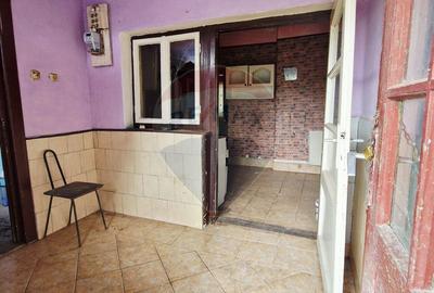 Casă cu 3 camere cu Canalizare în Central - 8