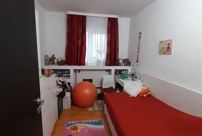 Apartament cu 3 camere semidecomandat în Dacia - 3