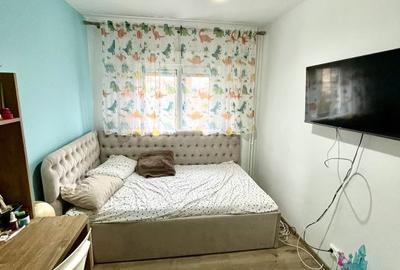 Apartament cu 4 camere semidecomandat, mobilat în Circumvalațiunii - 2