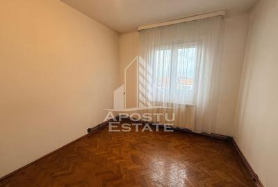 Apartament cu 3 camere semidecomandat, mobilat în Circumvalațiunii - 2
