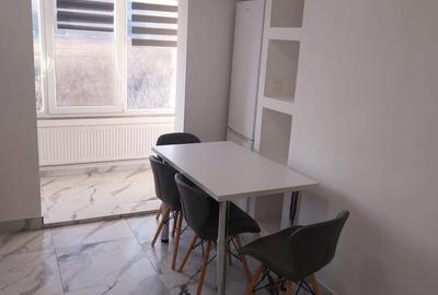 Apartament cu 2 camere decomandat în Central - 2