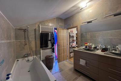 Casă individuală cu 4 camere cu Canalizare în Andrei Mureșanu - 15