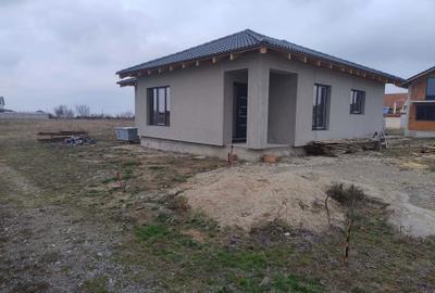 Casă cu 4 camere în Centura - 3