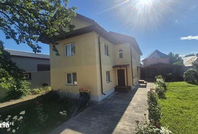 Casă cu 4 camere în Piatra - 8