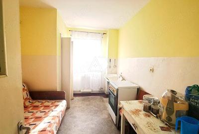 Apartament cu 3 camere semidecomandat în Central - 6