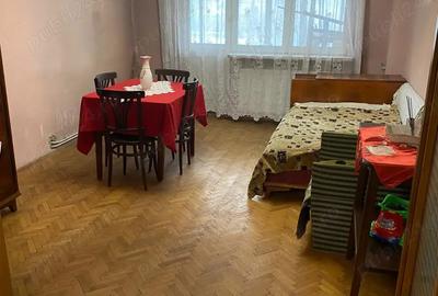 De vanzare apartament 4 camere - 9