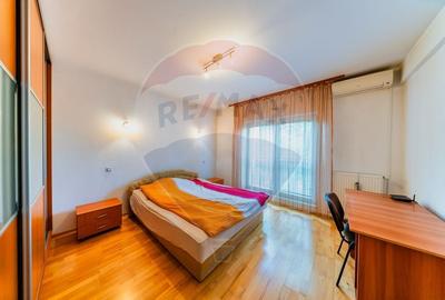 Apartament cu 2 camere semidecomandat, mobilat în Subcetate