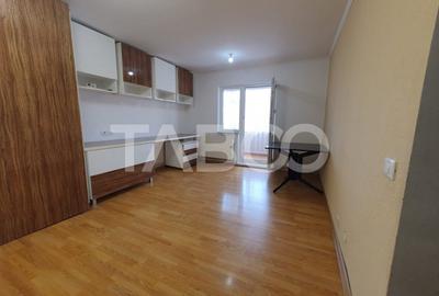 Apartament 2 camere 52 mp utili decomandat etaj 1 zona Campului