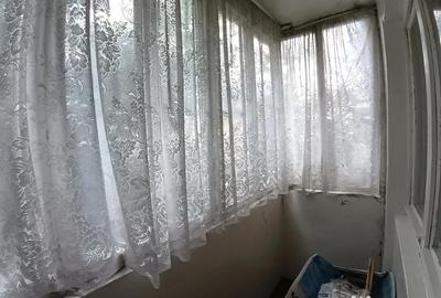 Apartament cu 3 camere decomandat în George Enescu - 2