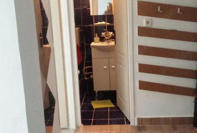 Proprietar vand garsoniera 43 m2