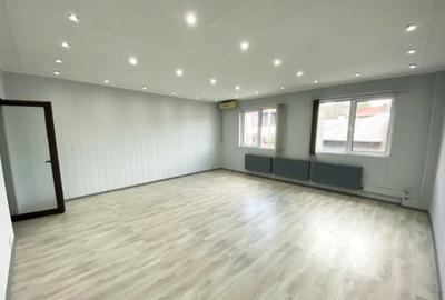 Casă cu 7 camere cu Canalizare în Pache Protopopescu - 8