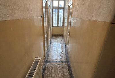 Vanzare apartament cinci camere vila D+P+2 Medicina Cotroceni - 24